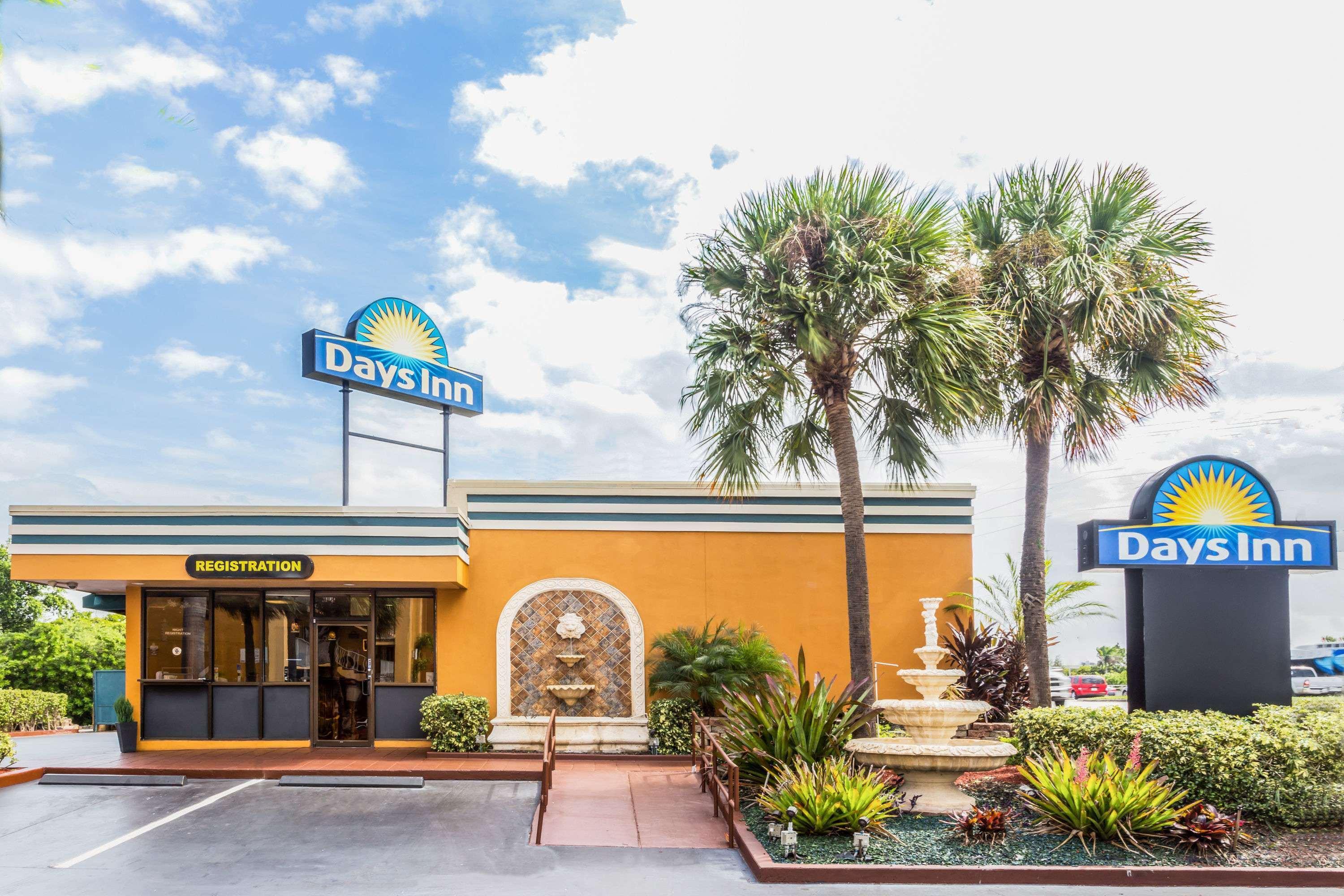 Days Inn By Wyndham Fort Lauderdale-Oakland Park Airport N Exterior foto