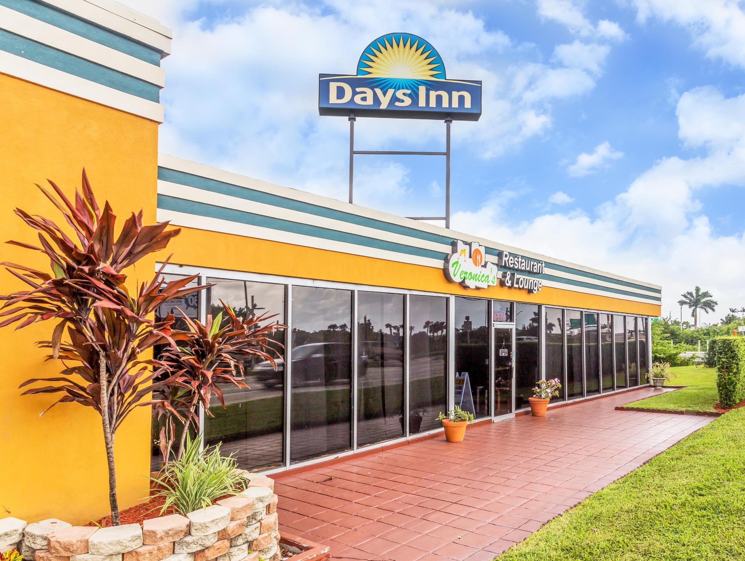 Days Inn By Wyndham Fort Lauderdale-Oakland Park Airport N Exterior foto